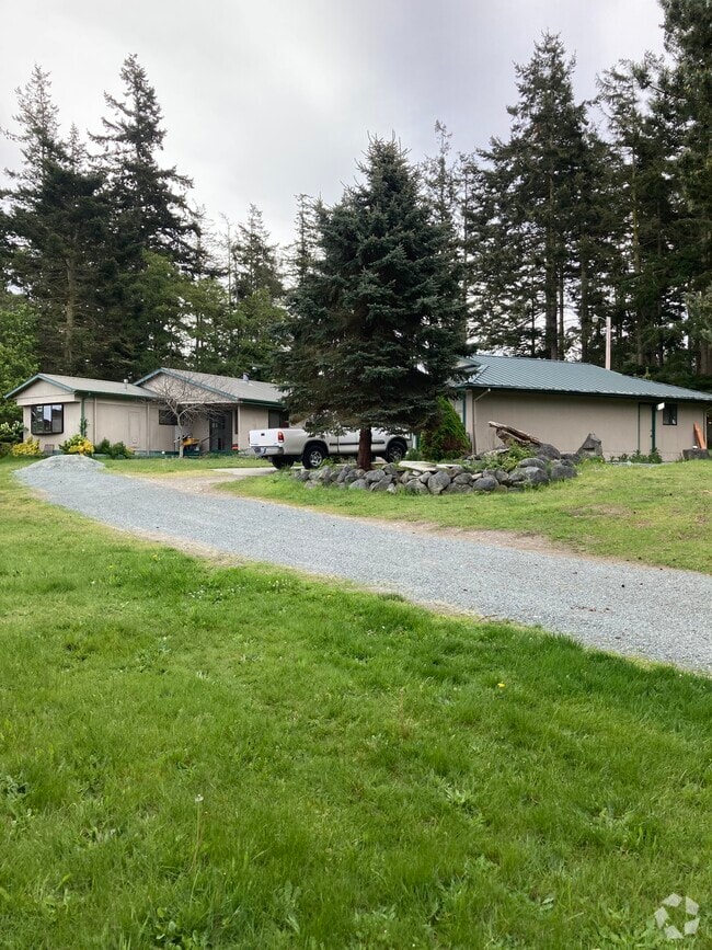 Apartments for Rent Near Whidbey Island Naval Air Station in Oak Harbor, WA