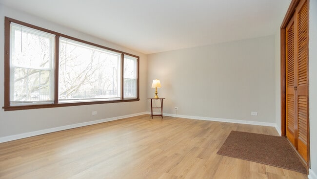 Building Photo - 226 Callan Ave
