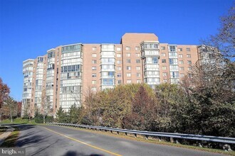 Building Photo - 3210 N Leisure World Blvd