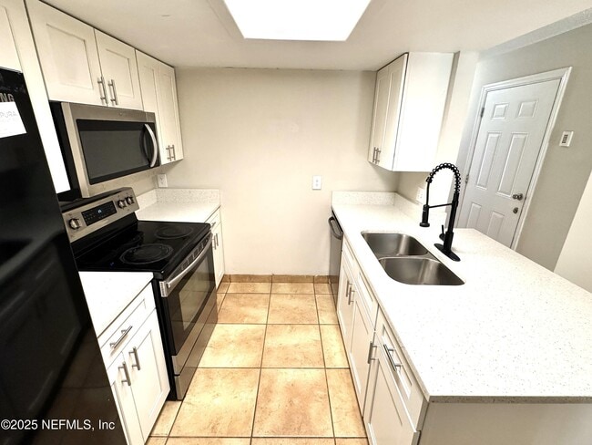 Building Photo - 8386 Windypine Ln