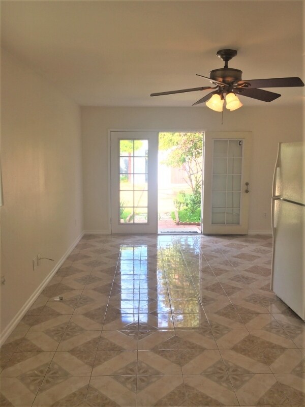 211 Avenida Del Gado Unit C, Oceanside, CA 92057 Room for Rent in