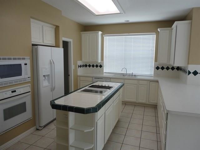 Foto del edificio - 7917 Kettlewood Ct
