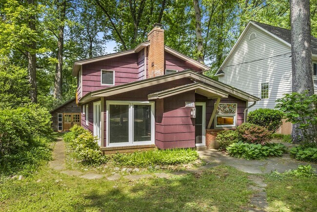 Building Photo - 4 Bed 2 Bath - Garrett Park Single Family ...