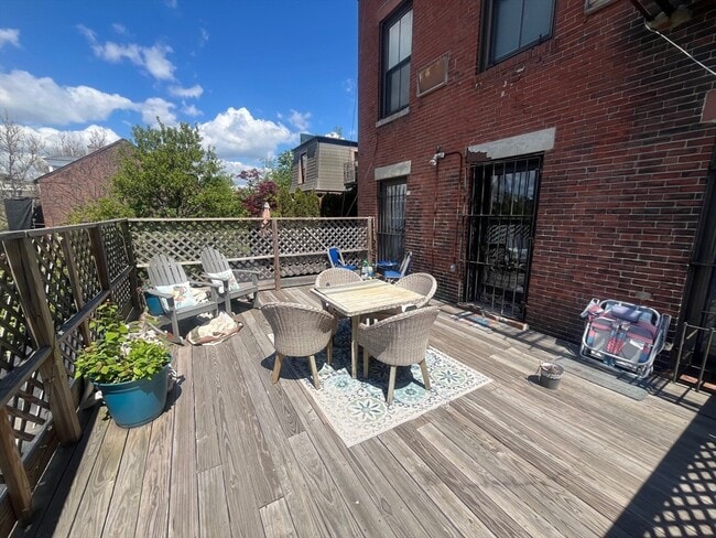 Foto del edificio - 533 Massachusetts Ave