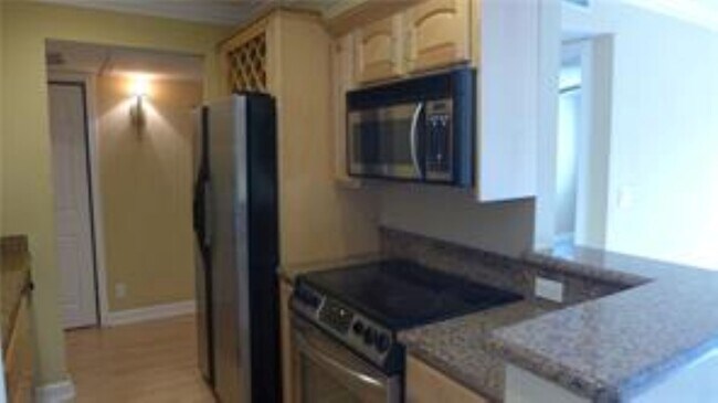 Building Photo - 1515 E Broward Blvd