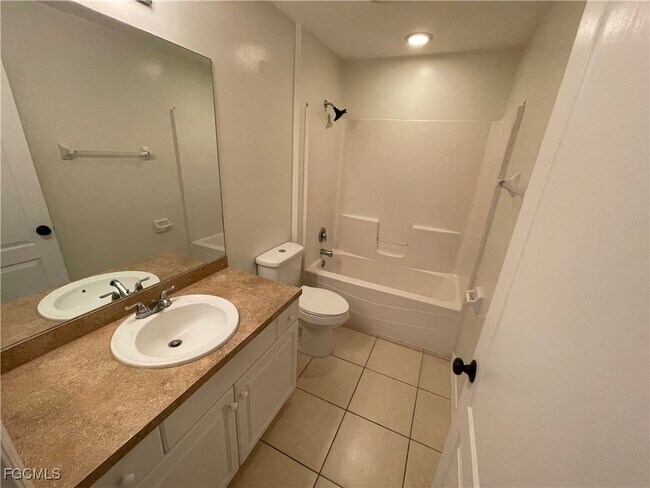 Foto del edificio - 2803 56th St W