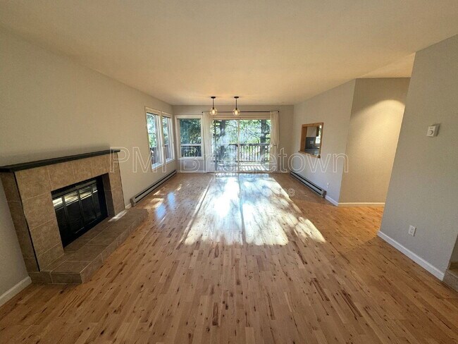 Foto del edificio - 307 Cervantes Cir