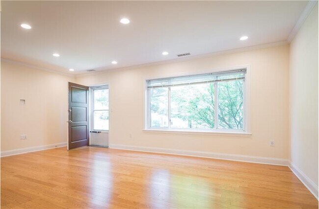 Foto del edificio - 611 VFW Parkway