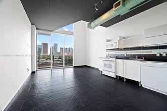 Building Photo - 690 SW 1st Ct