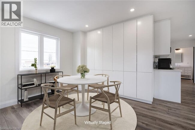 Building Photo - 665 Ridge Rd W