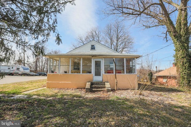 Building Photo - 622-A Hammonds Ferry Rd