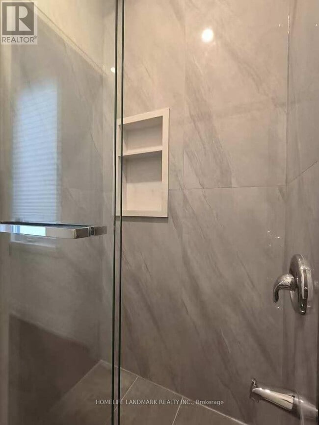 Building Photo - 12 Persica St