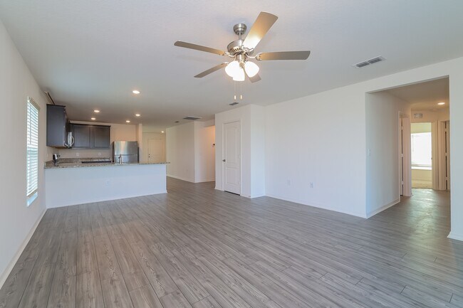 Foto del edificio - 513 Kensington View Dr