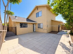Building Photo - 1559 Elderwood Ave