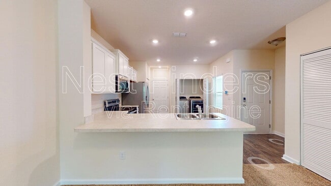 Building Photo - 93 Scotch Pebble Dr