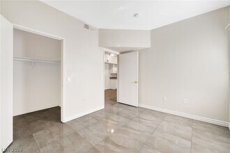 Building Photo - 2615 W Gary Ave