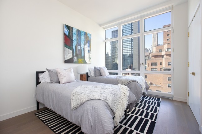 Building Photo - East 51st Street