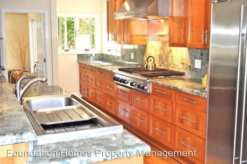Building Photo - 4 br, 2.5 bath House - 584 Fairhills Drive