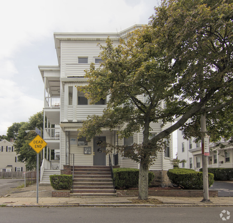 Building Photo - 40-42 Lewis St