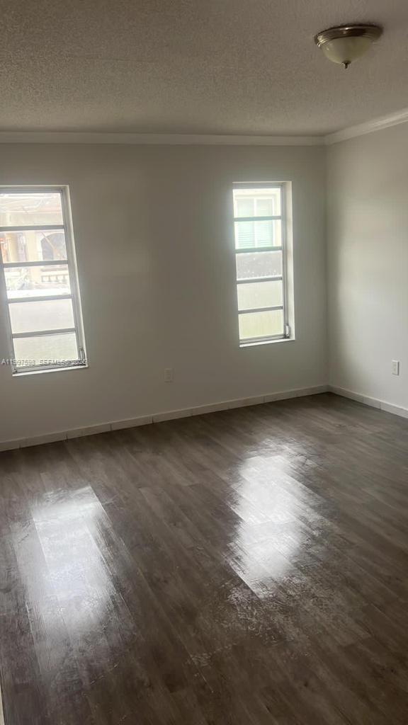 Foto del edificio - 3347 SW 23rd St