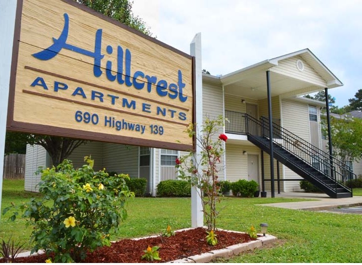 Foto principal - Hillcrest Apartments