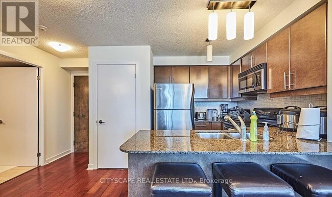 Building Photo - 18 Harbour St