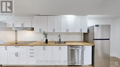 Building Photo - 1121 Foxglove Pl