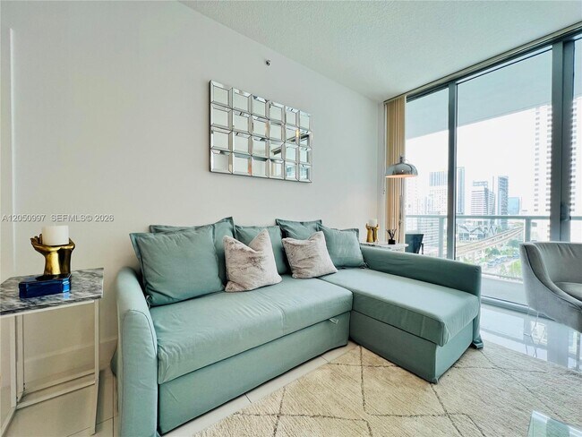 Foto del edificio - 79 SW 12th St