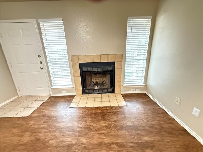 Building Photo - 2024 Redwing Way