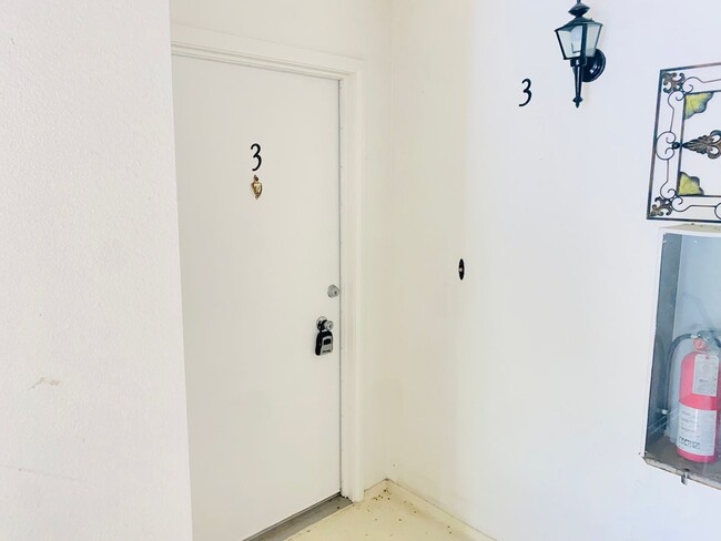 Photo - 25250 Apartment