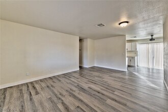 Building Photo - 3757 Longfellow St