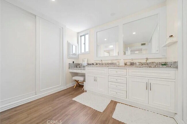 Foto del edificio - "Chic 1-Bed Encino Apartment with Modern A...