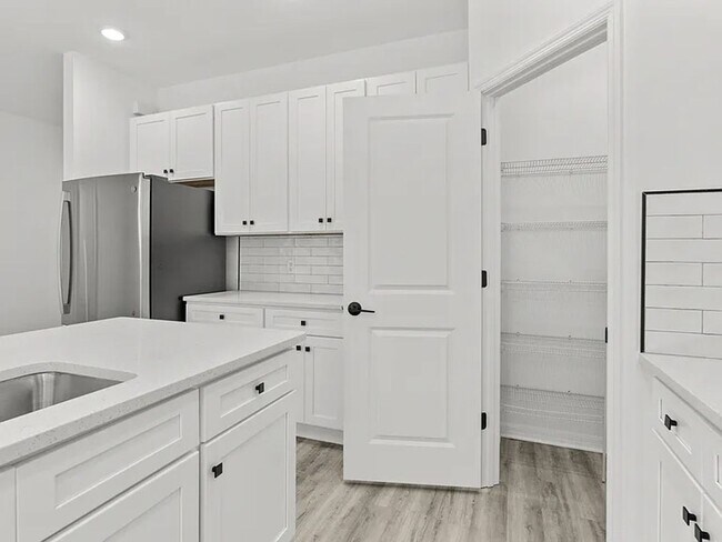 Foto del edificio - 1141 Edgerton Ave