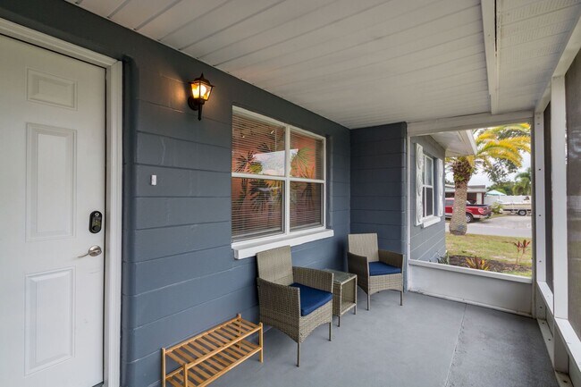 Building Photo - Beautiful 3BR/2BA St. Pete Home – Modern Updates & Prime Location