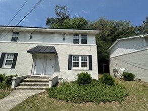 Building Photo - 292 Pleasant St