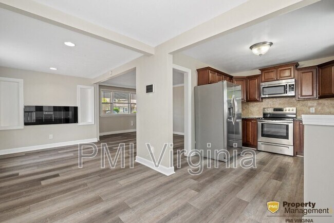 Building Photo - 8459 Primrose St