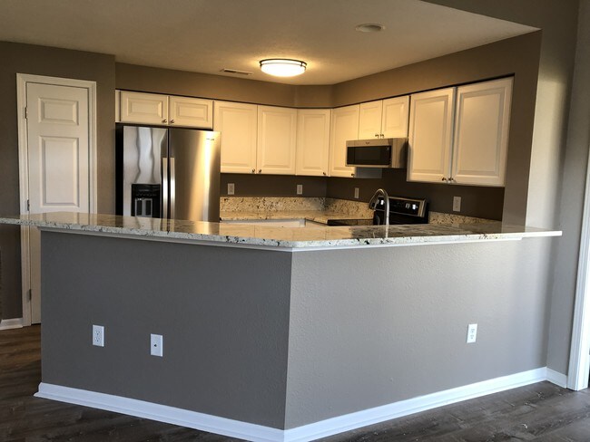 Kitchen - 1483 Fox Pointe Cir