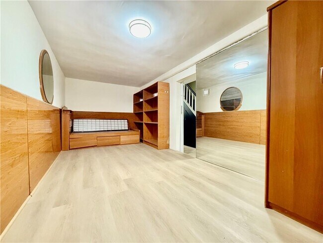 Foto del edificio - 8886 19th Ave