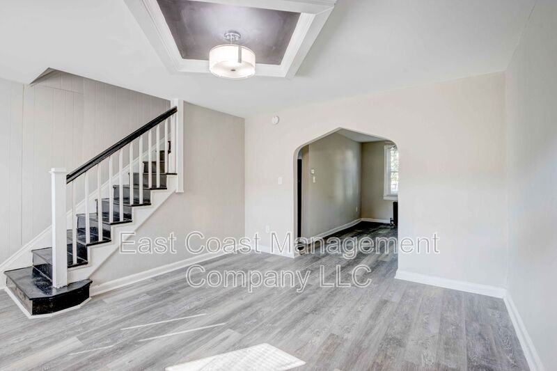Primary Photo - 5043 Chalgrove Ave