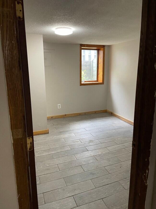 B segundo dormitorio - 929 4th St SE