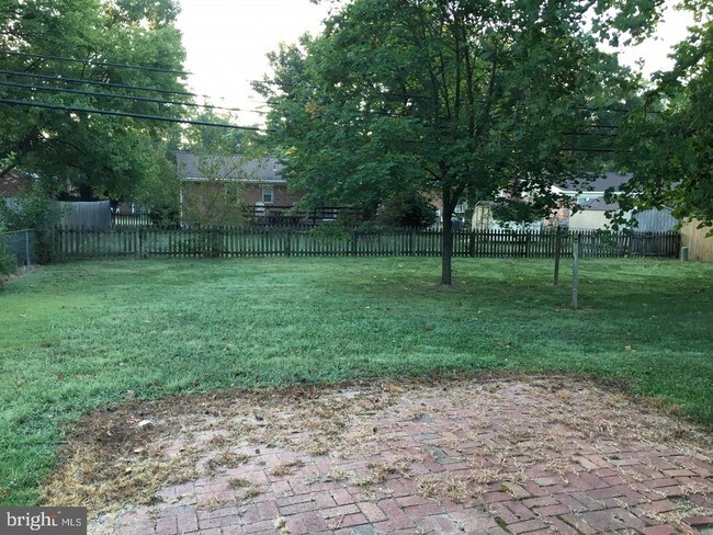Building Photo - 4111 Redwood Cir