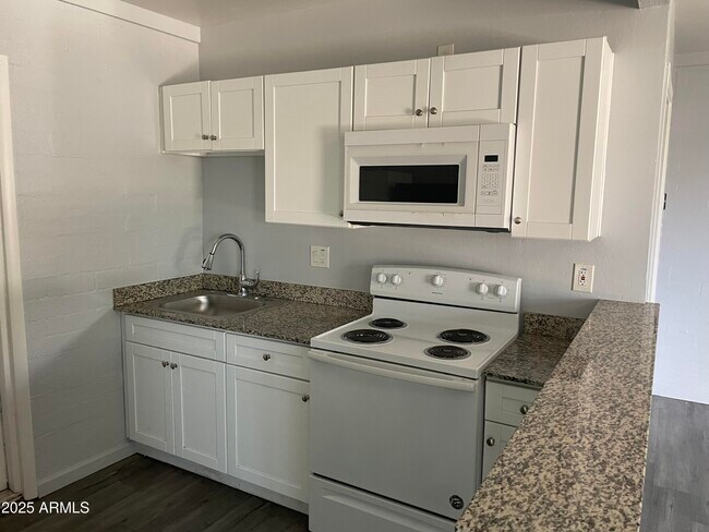 Foto del edificio - 2402 N 24th St