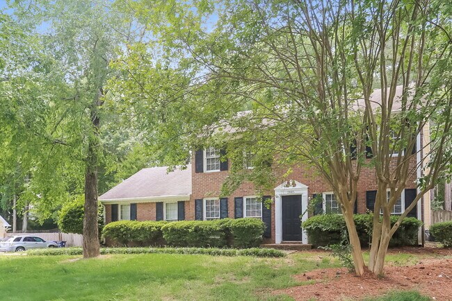 Building Photo - 2885 Summit View Ct