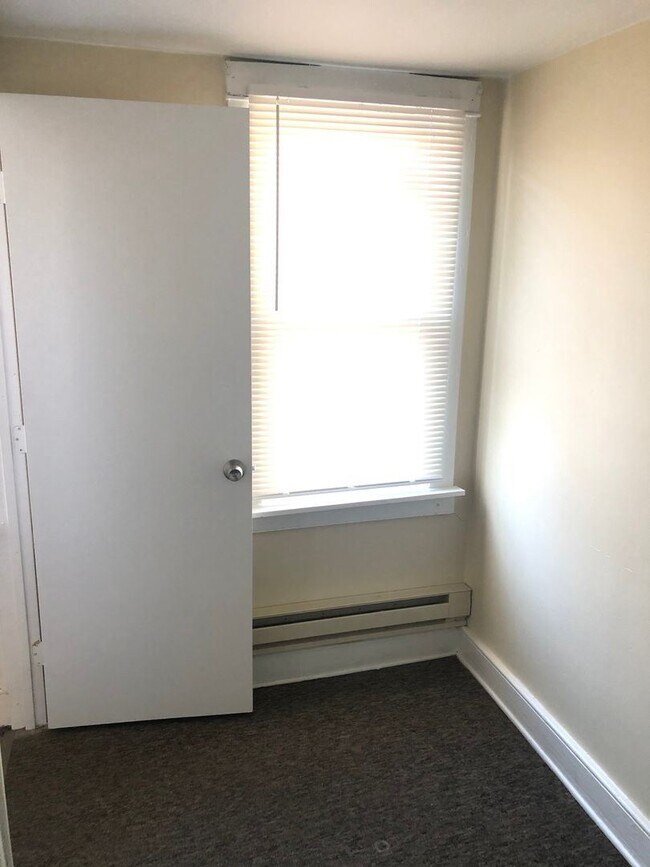 Building Photo - 1 br, 1 bath House - 324 MILL STREET