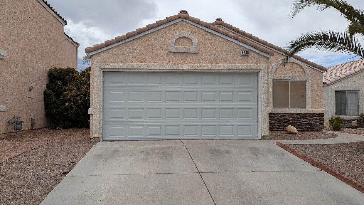 Foto principal - 8208 Cactus Root Ct