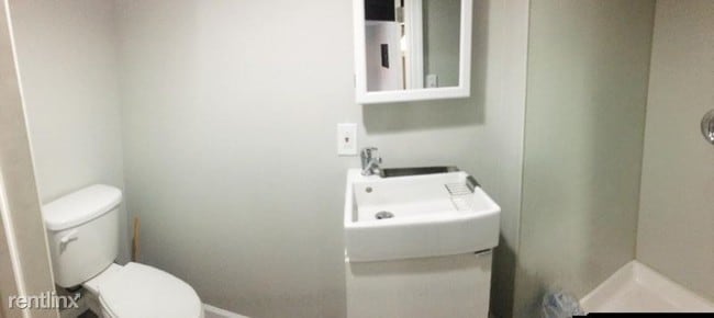 Building Photo - 1 br, 1 bath Apartment - 369 Rutgers Ave