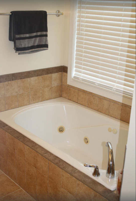 Foto del edificio - 100 Viewpointe Ln