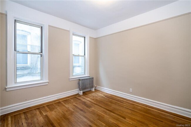 Building Photo - 4547 Carpenter Ave