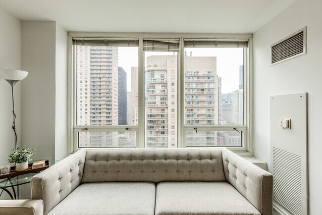 Foto del edificio - 33 W Ontario St