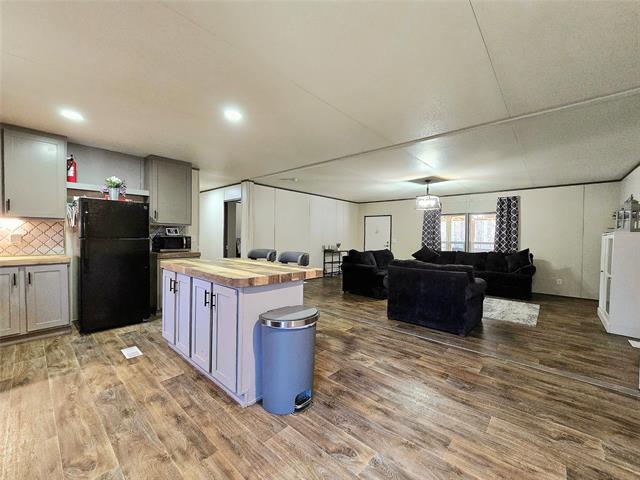 Foto del edificio - 688 Co Rd 4413